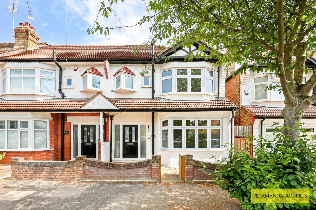 3 bed house for sale — Whitehall Gardens, London