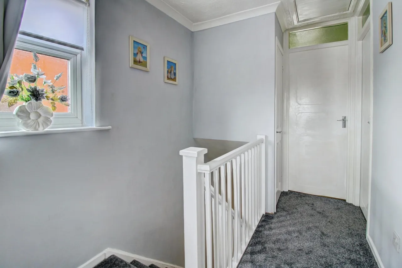 Sunbury Avenue, Lichfield, WS14, photo 8