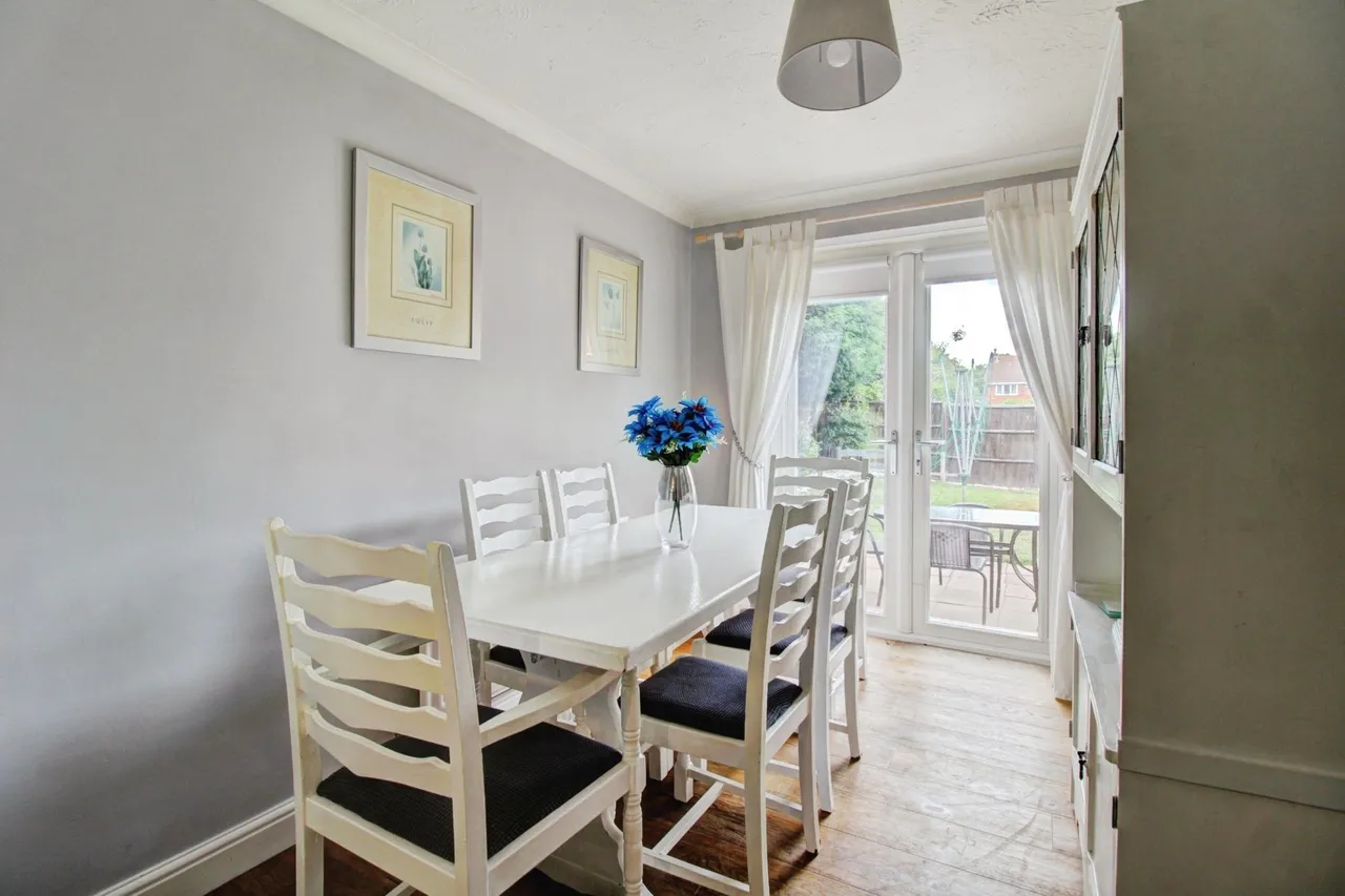 Sunbury Avenue, Lichfield, WS14, photo 5