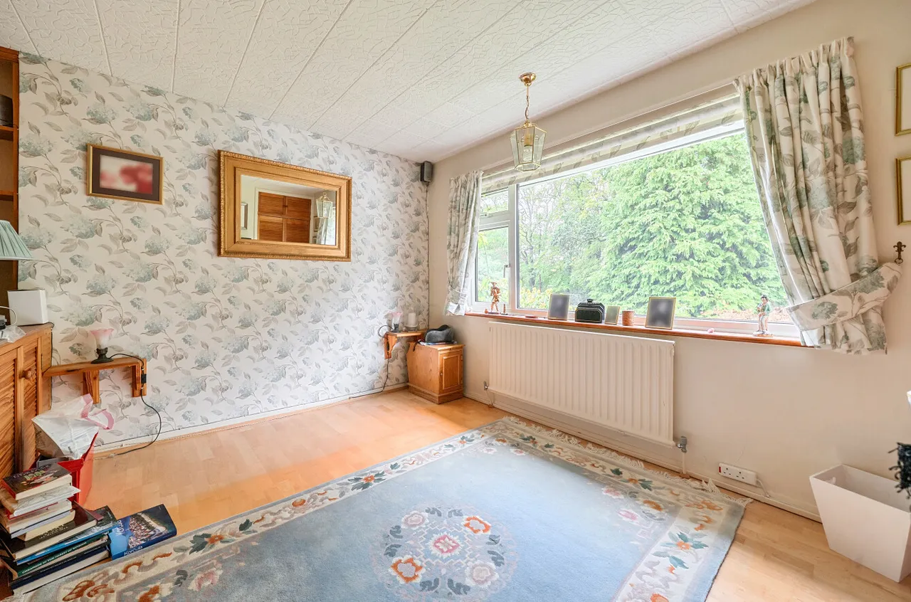 Pinewood Gardens, Bagshot, GU19, photo 10