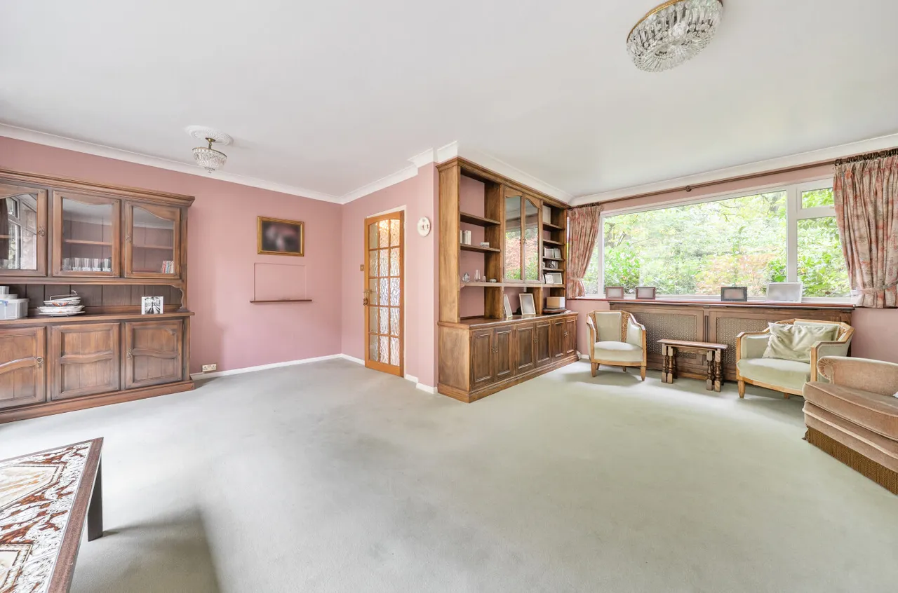 Pinewood Gardens, Bagshot, GU19, photo 14
