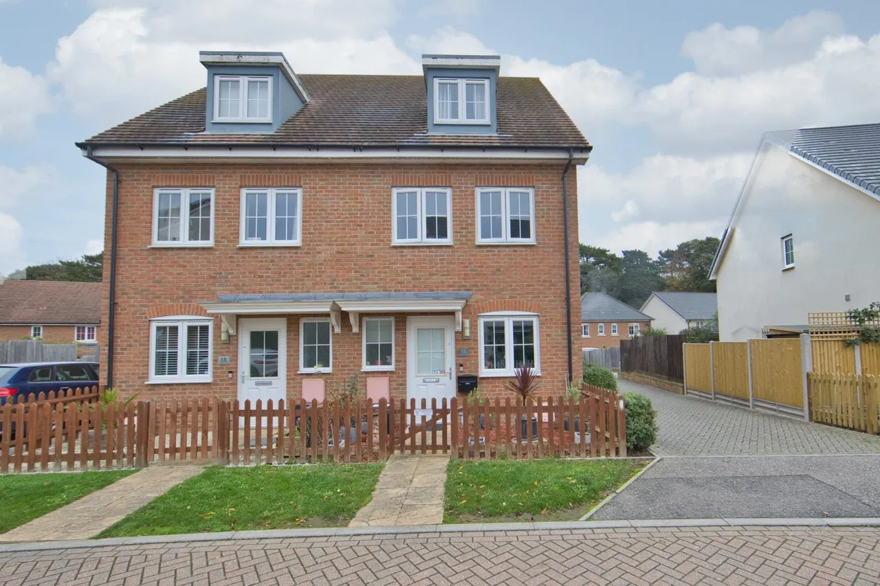 3 bed house for sale, Colmanton Grove, Deal, CT14