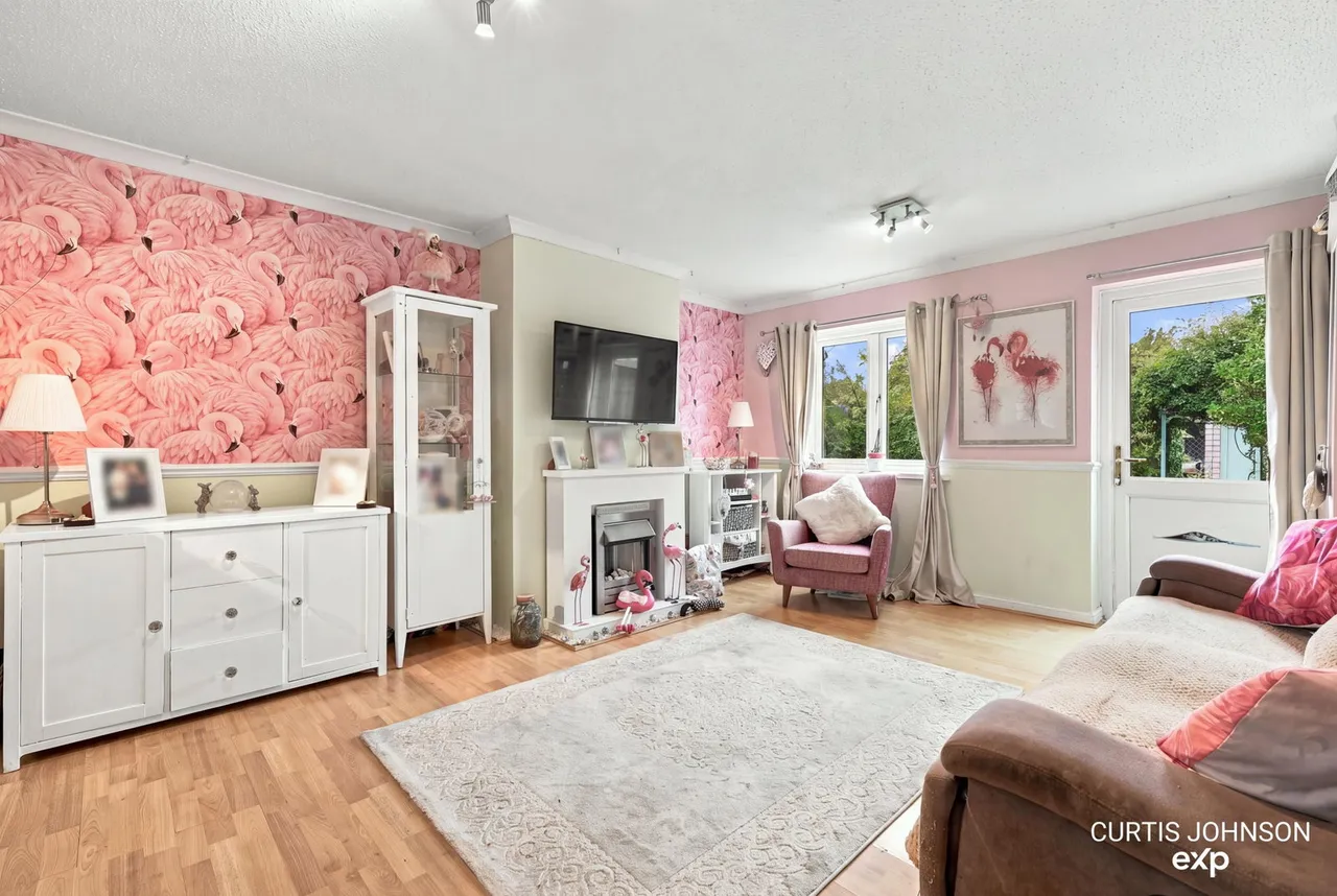 Chalvedon Avenue, Pitsea, SS13, photo 2