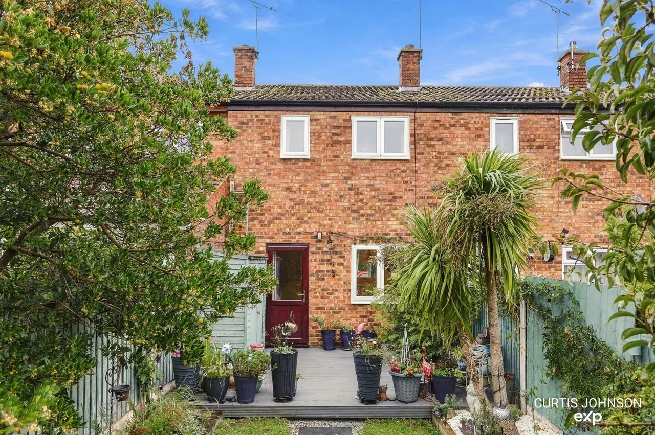 Chalvedon Avenue, Pitsea, SS13, photo 14