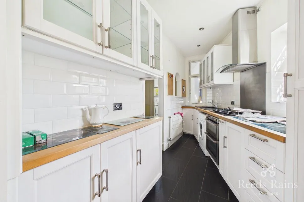 Denby Dale Road, Wakefield, West Yorkshire, WF2, photo 6