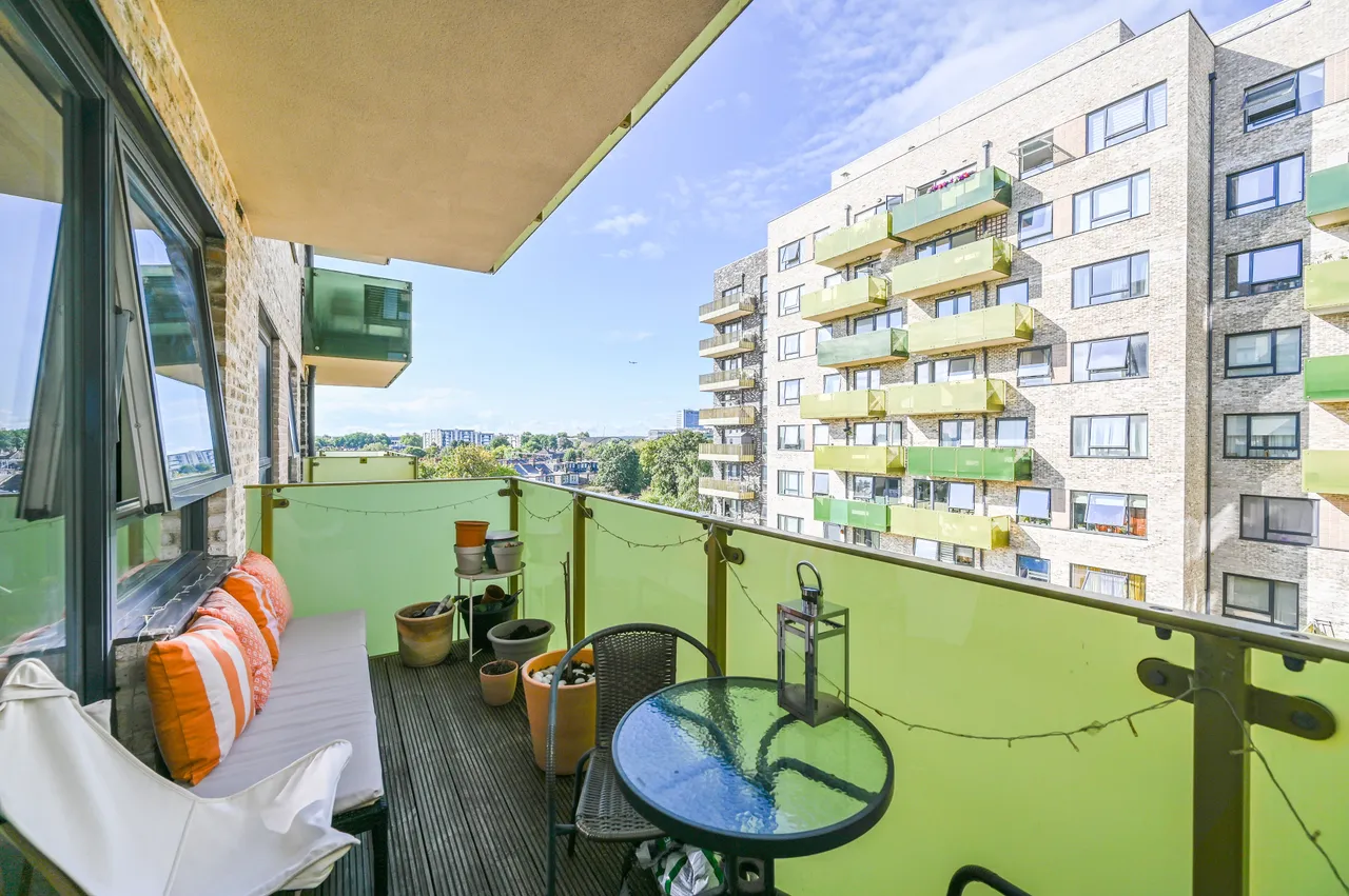 25 Alacia Court, Palmerston Road, London, photo 10