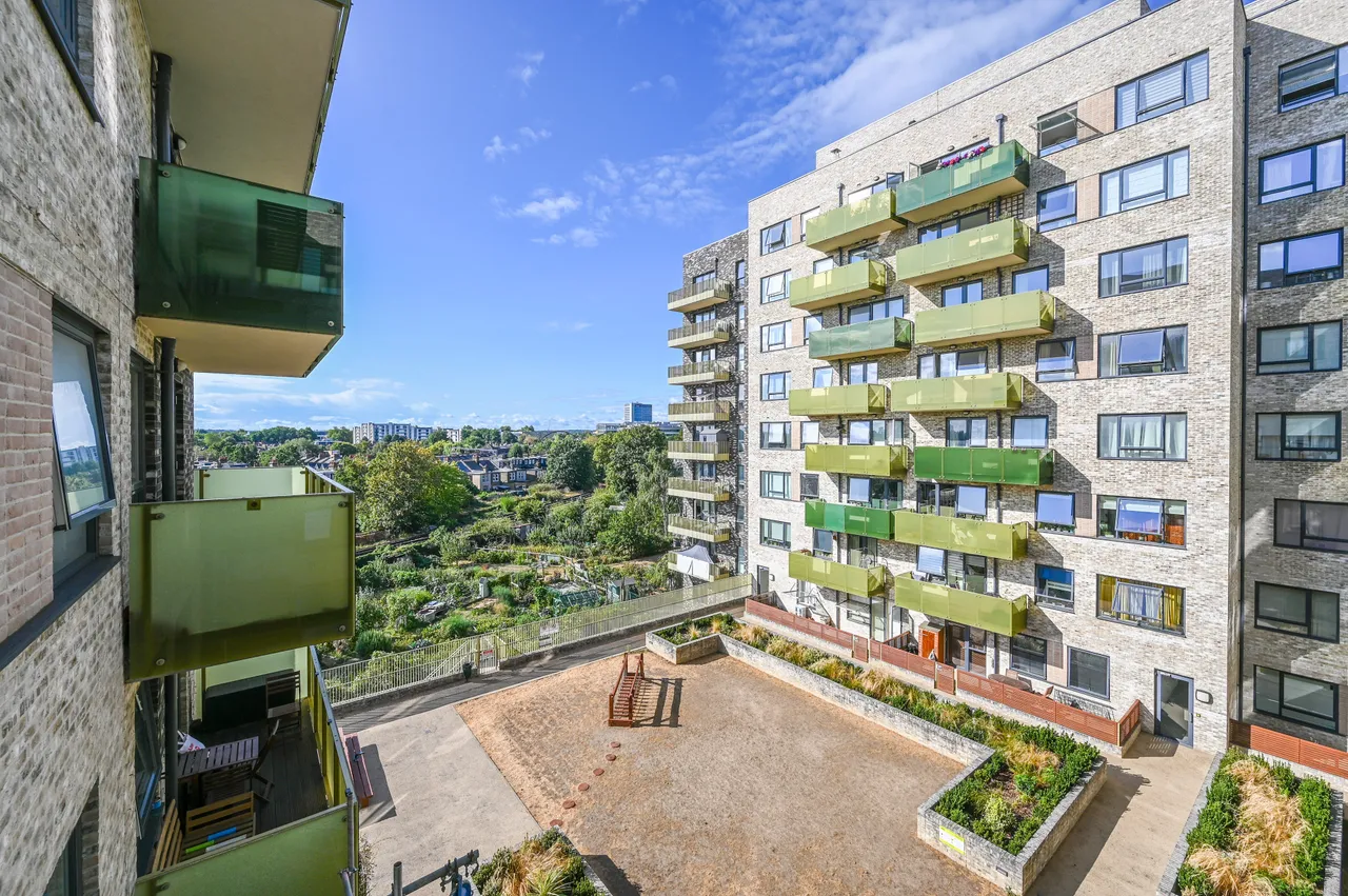 25 Alacia Court, Palmerston Road, London, photo 12