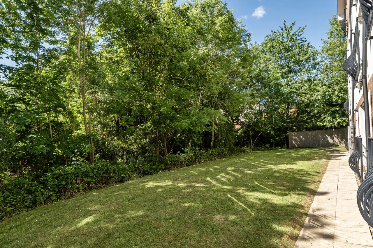 Crosby Gardens, Uxbridge, UB8, photo 5
