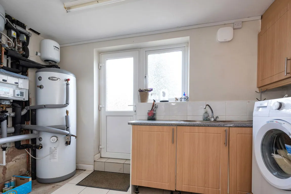Lower Denbigh Road, St. Asaph, Denbighshire, LL17 0EP, photo 15
