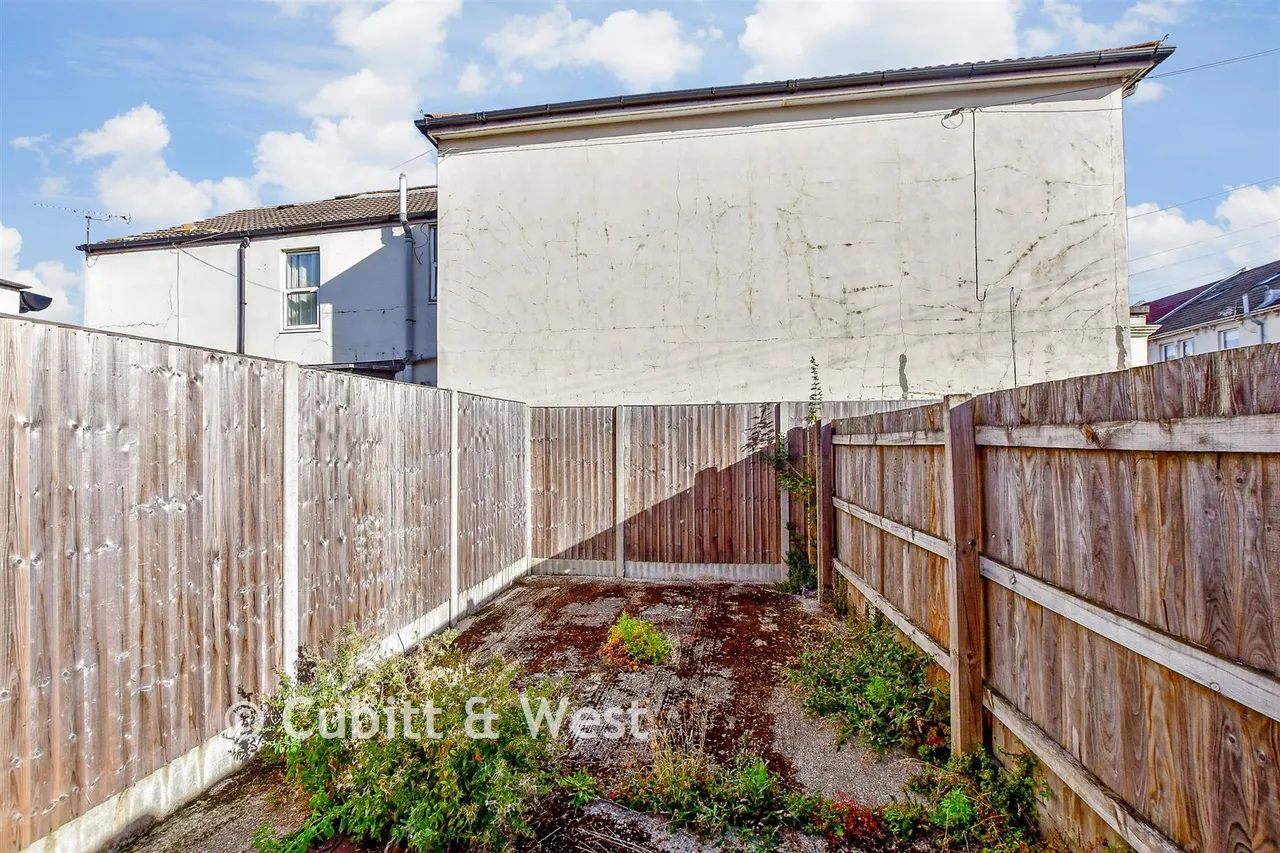 Angerstein Road, North End, PO2, photo 6