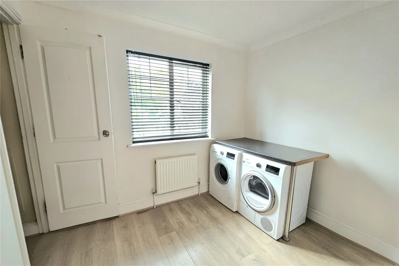 Southcote Park, Camberley, Surrey, GU15 1JP, photo 13
