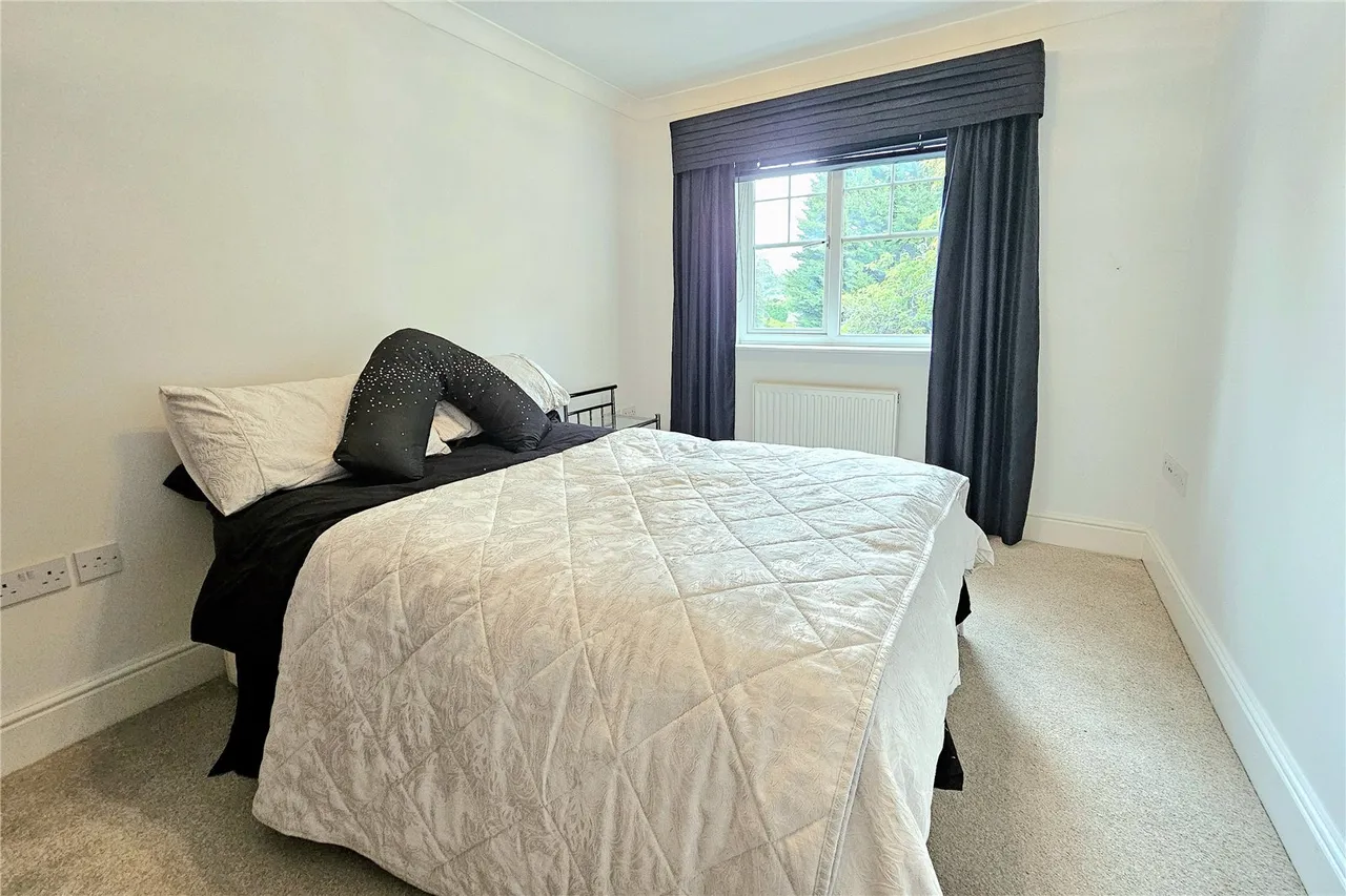 Southcote Park, Camberley, Surrey, GU15 1JP, photo 12