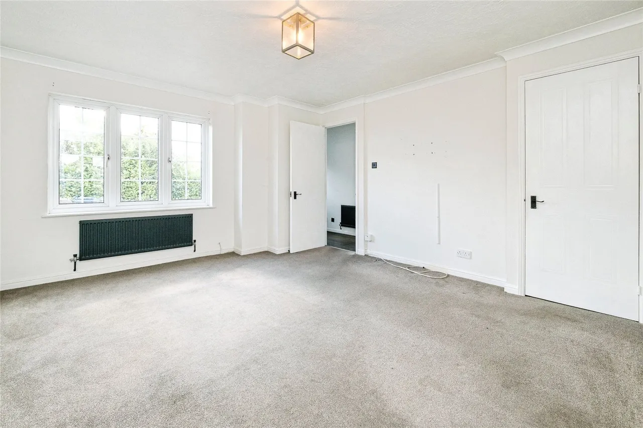 Beaufort Close, Chafford Hundred, Grays, Essex, RM16, photo 4