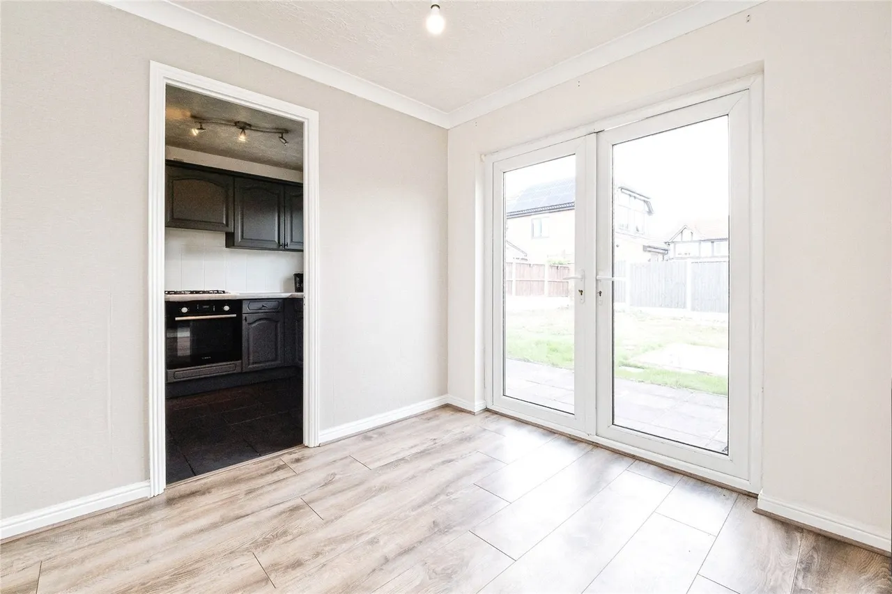 Beaufort Close, Chafford Hundred, Grays, Essex, RM16, photo 6