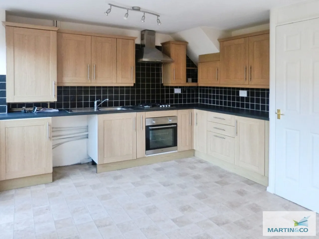 Cherington Close, Worcester, photo 8
