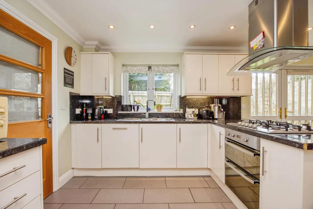 Cromwell Road, St. Austell, PL25, photo 13