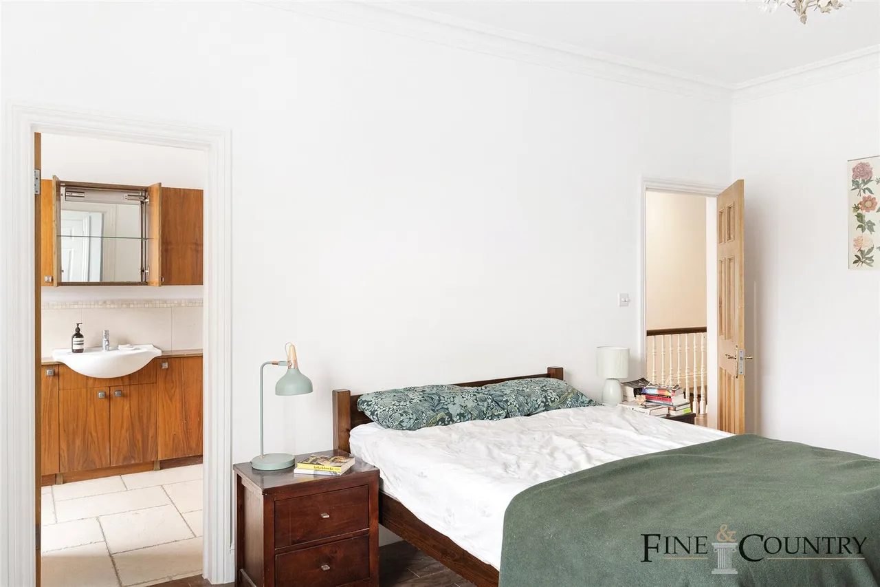 Brondesbury Villas, London, photo 13