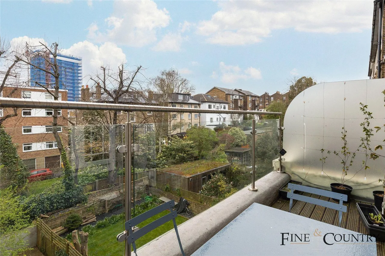 Brondesbury Villas, London, photo 17