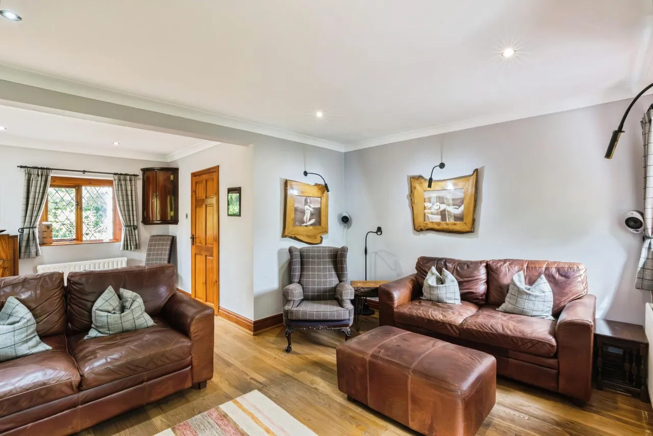 D'urton Lane, Broughton, PR3, photo 8