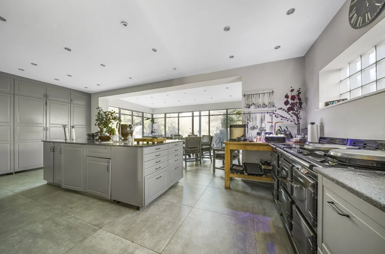 Barnet Road, Arkley, Hertfordshire, EN5 3JD, photo 11