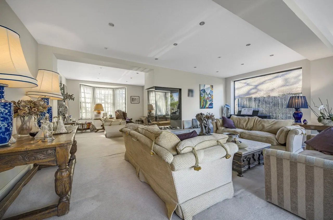 Barnet Road, Arkley, Hertfordshire, EN5 3JD, photo 4