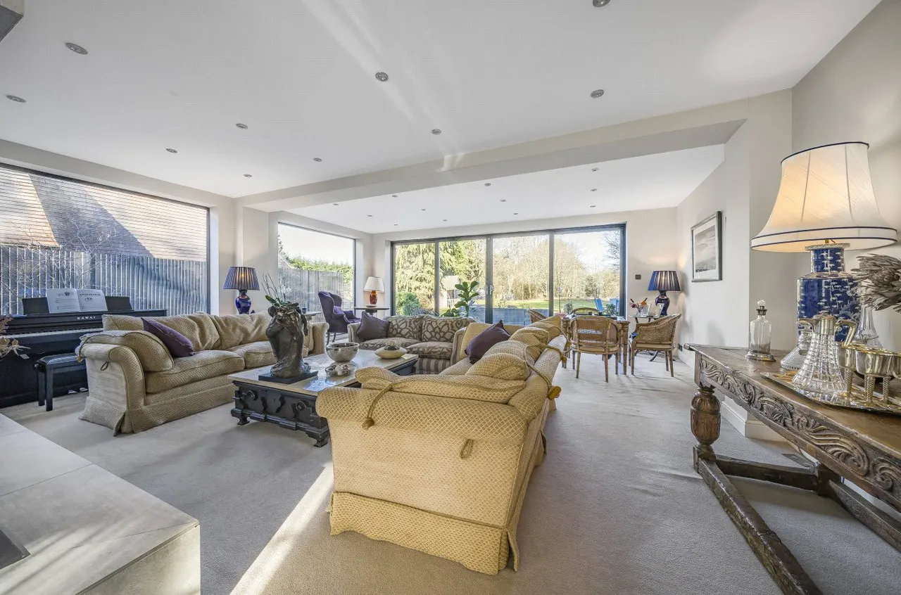 Barnet Road, Arkley, Hertfordshire, EN5 3JD, photo 2