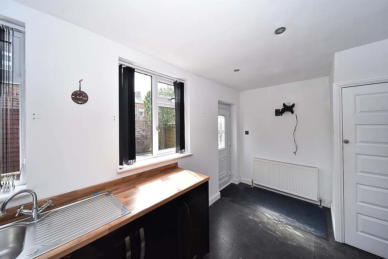 St. Andrews Road, Macclesfield, photo 5