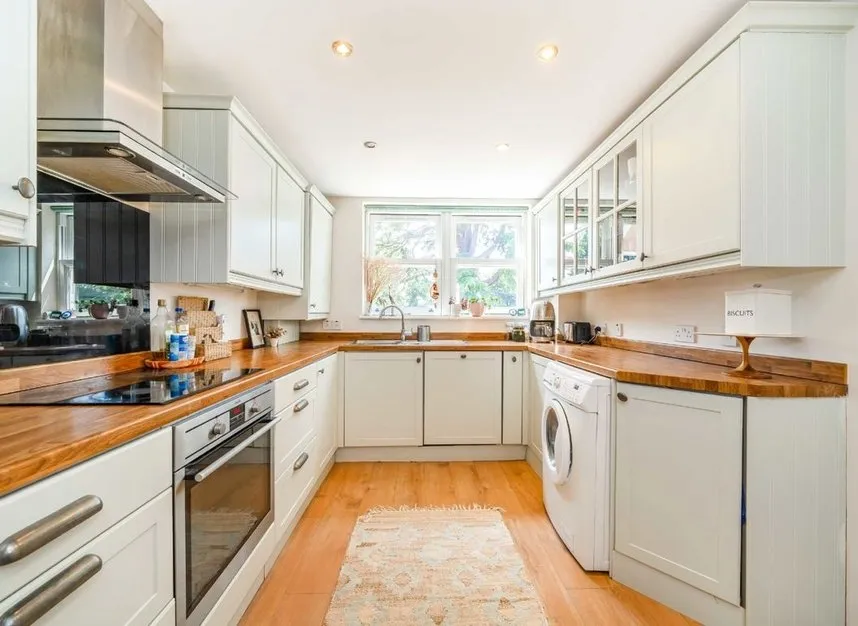 Palace Road, East Molesey, KT8, photo 3