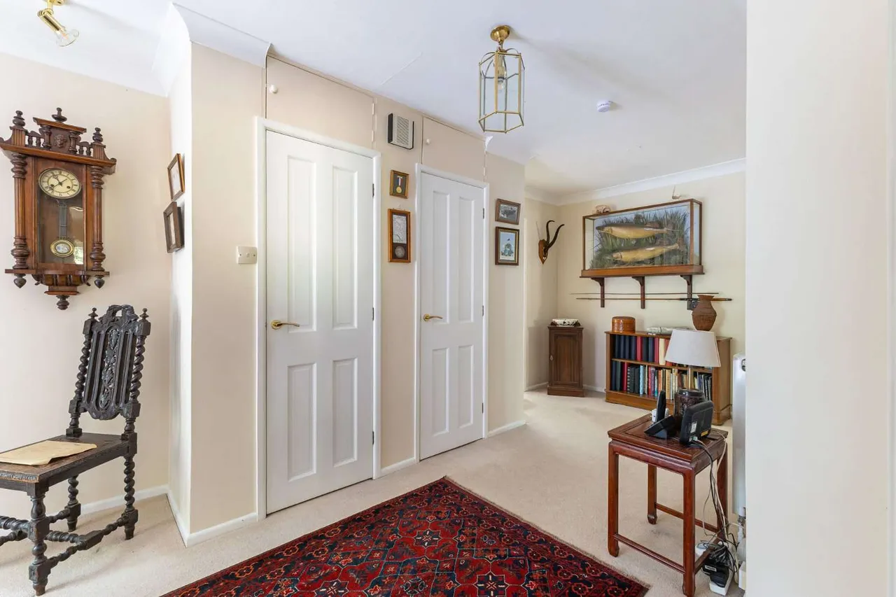 Chalkcroft Lane, Penton Mewsey, Andover, Hampshire, SP11 0RD, photo 5
