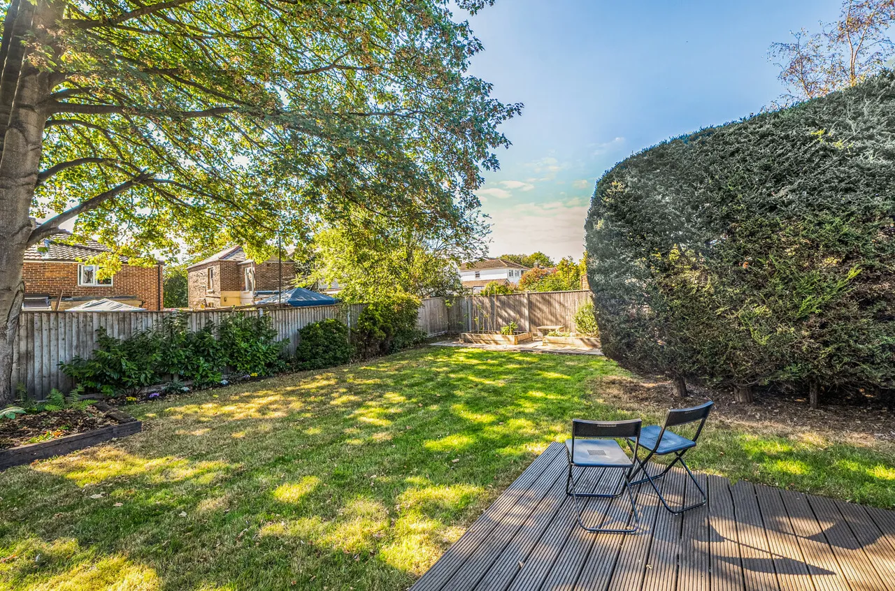 St. Augustine Gardens, St Denys, SO17, photo 13