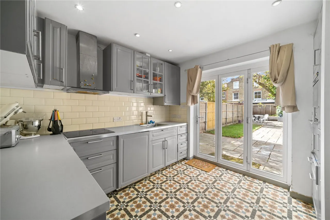 Bedford Hill, London, SW12, photo 4