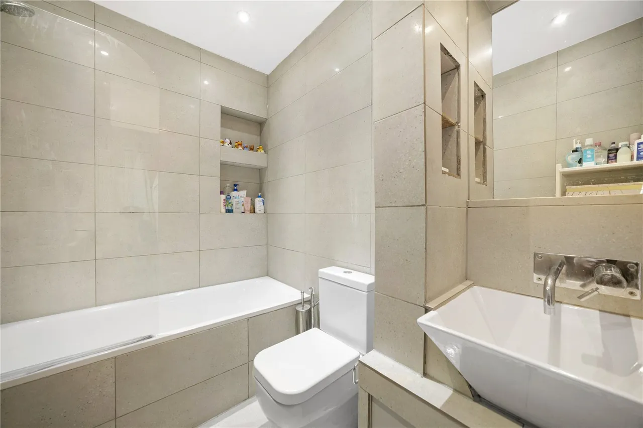 Bedford Hill, London, SW12, photo 7