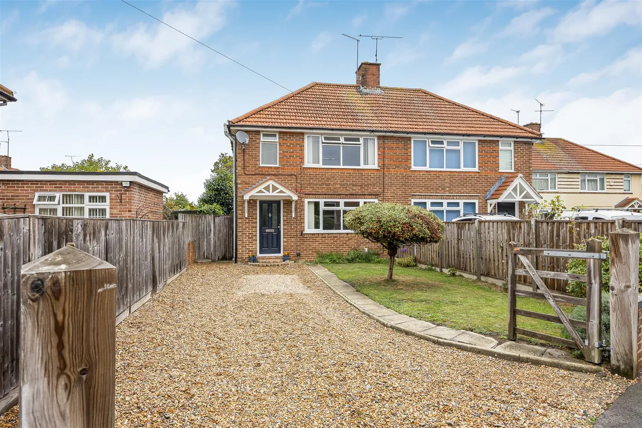 3 bed house for sale, Greenfields Road, Reading, RG2