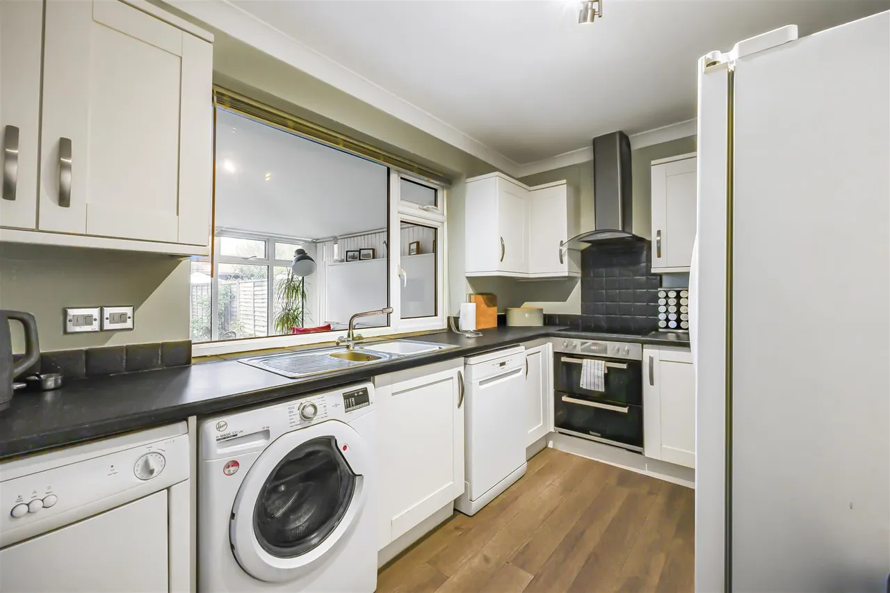 Greenfields Road, Reading, RG2, photo 4