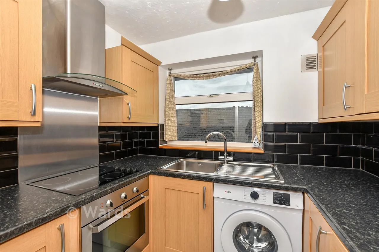 Malling Road, Snodland, ME6, photo 2