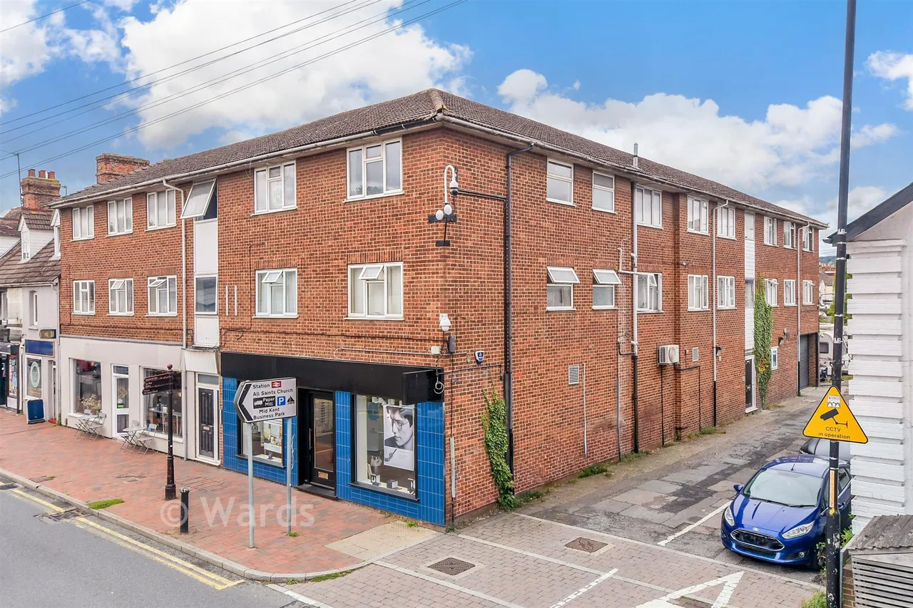 1 bed flat for sale, Malling Road, Snodland, ME6