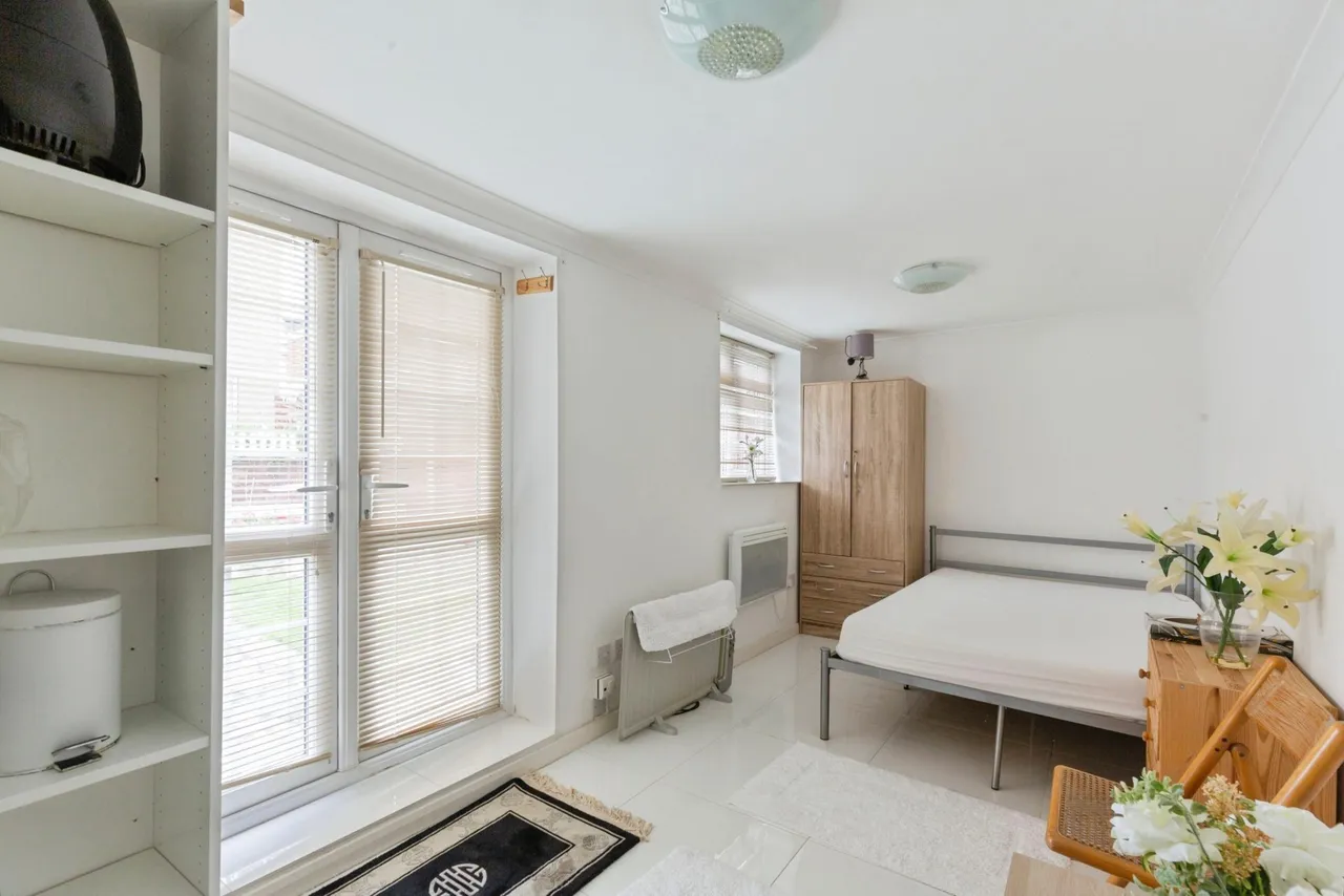 Priory Close, Wembley, HA0, photo 16