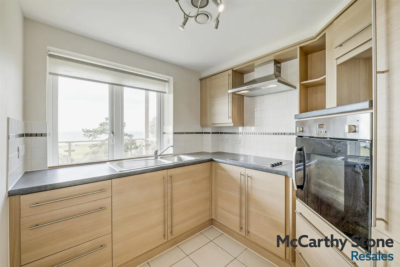 Douglas Avenue, Exmouth, EX8, photo 7