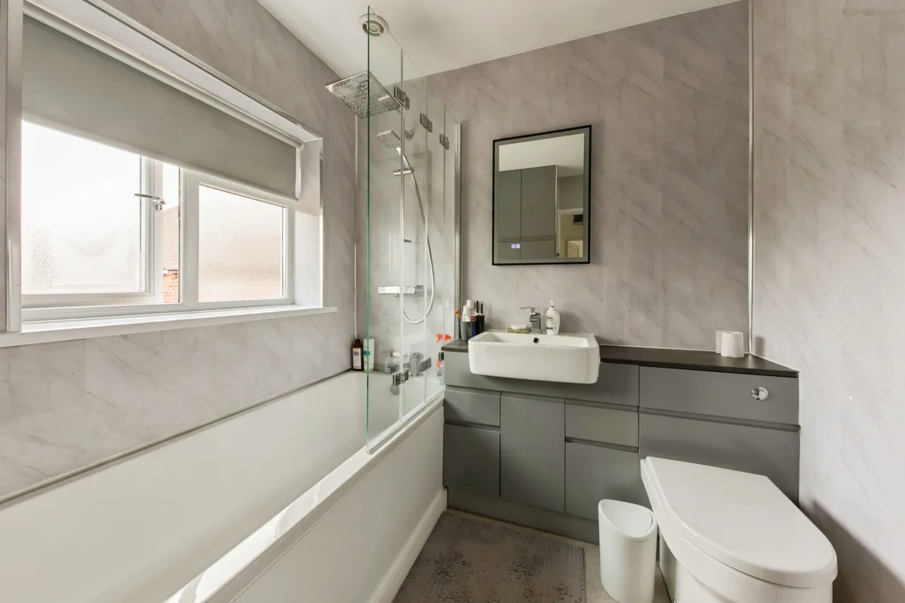 Lawrence Avenue, Northwich, CW9, photo 19