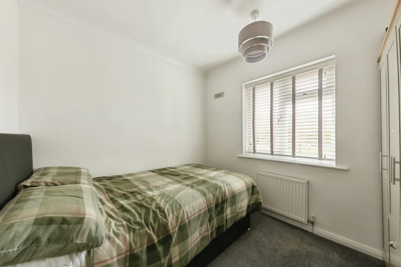 Lawrence Avenue, Northwich, CW9, photo 26