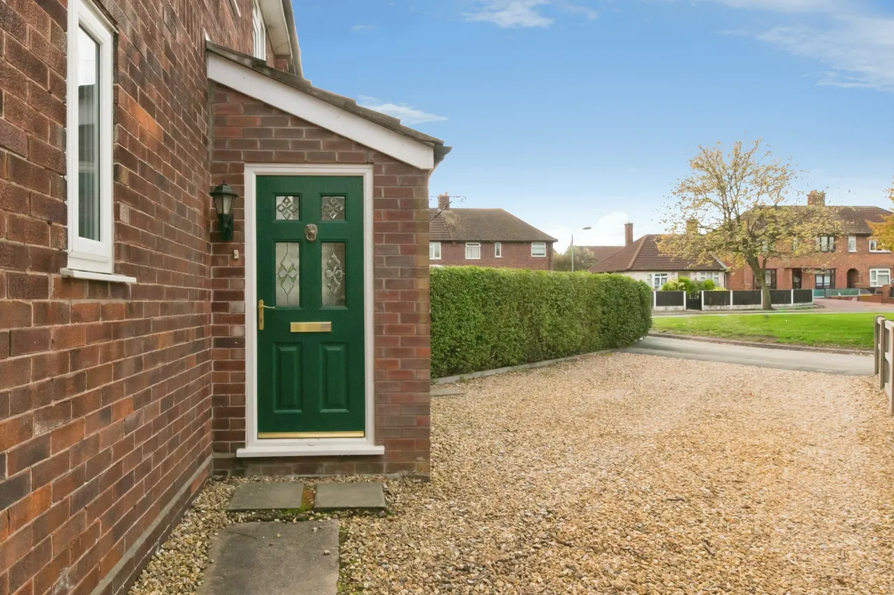 Lawrence Avenue, Northwich, CW9, photo 3