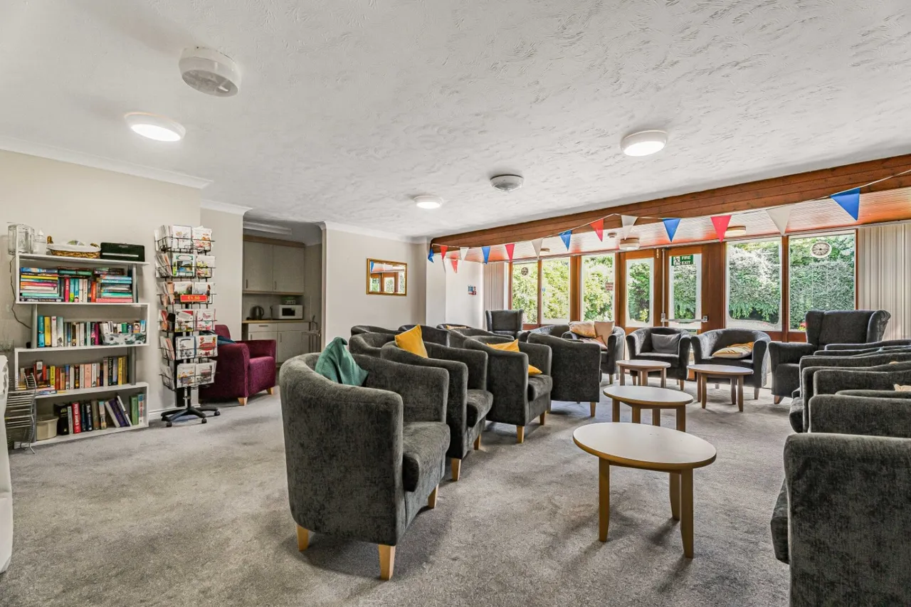 Du Cros Drive, Stanmore, HA7, photo 12