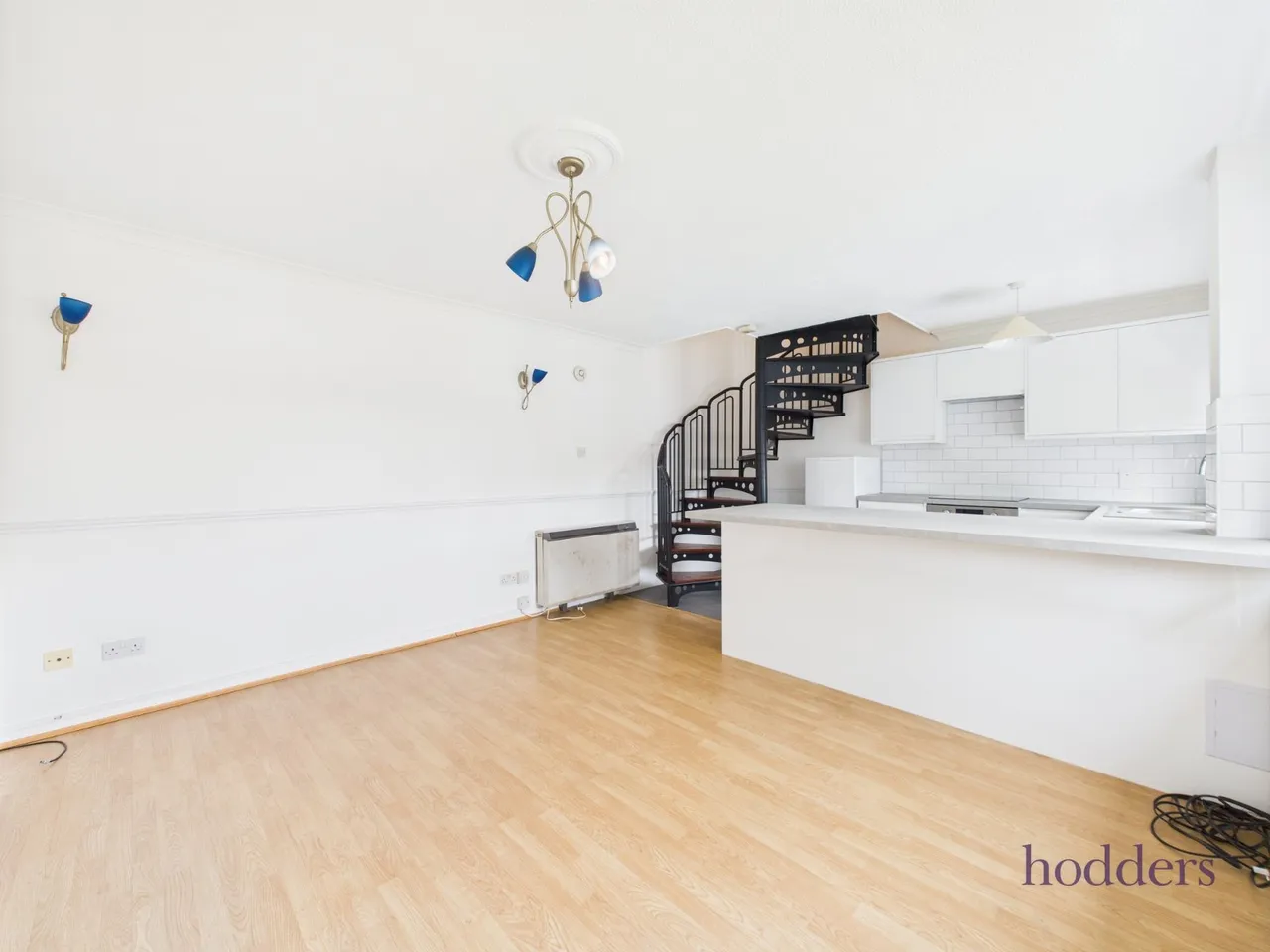 Pippins Court, Ashford, TW15, photo 2