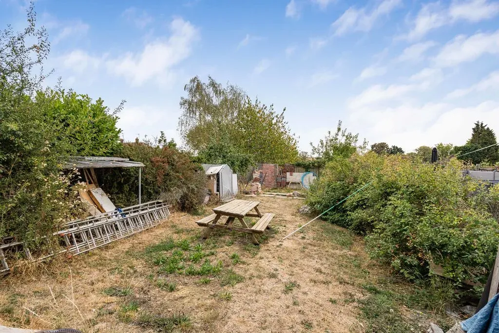 Newton Road, Bletchley, Milton Keynes, Buckinghamshire, MK3 5DH, photo 5