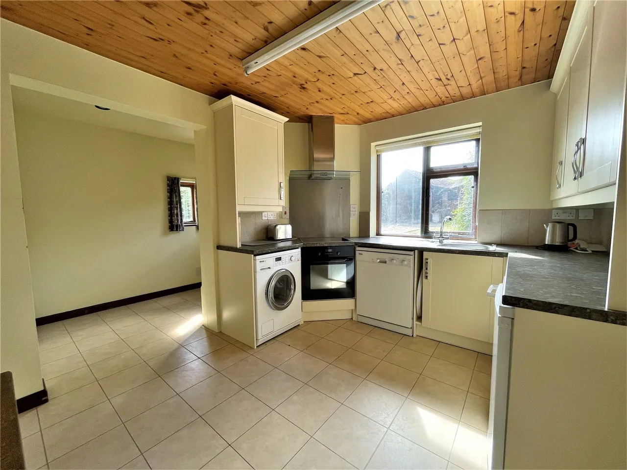 Salisbury Road, Breamore, Fordingbridge, Hampshire, SP6 2EA, photo 4