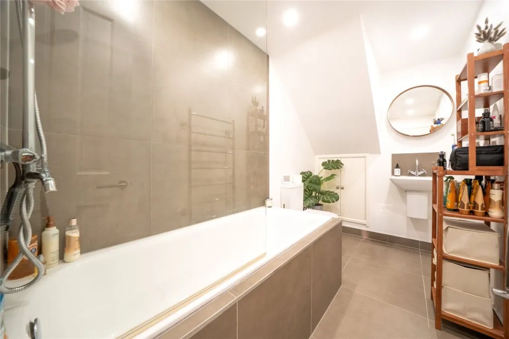 Thistlewaite Road, E5, photo 8