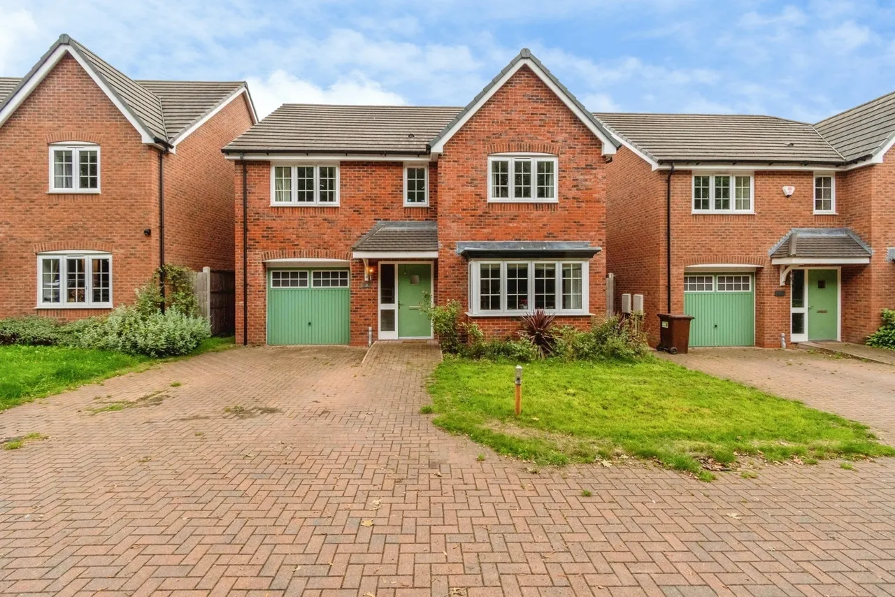 4 bed house for sale, Candleberry Drive, Norton Canes, WS11
