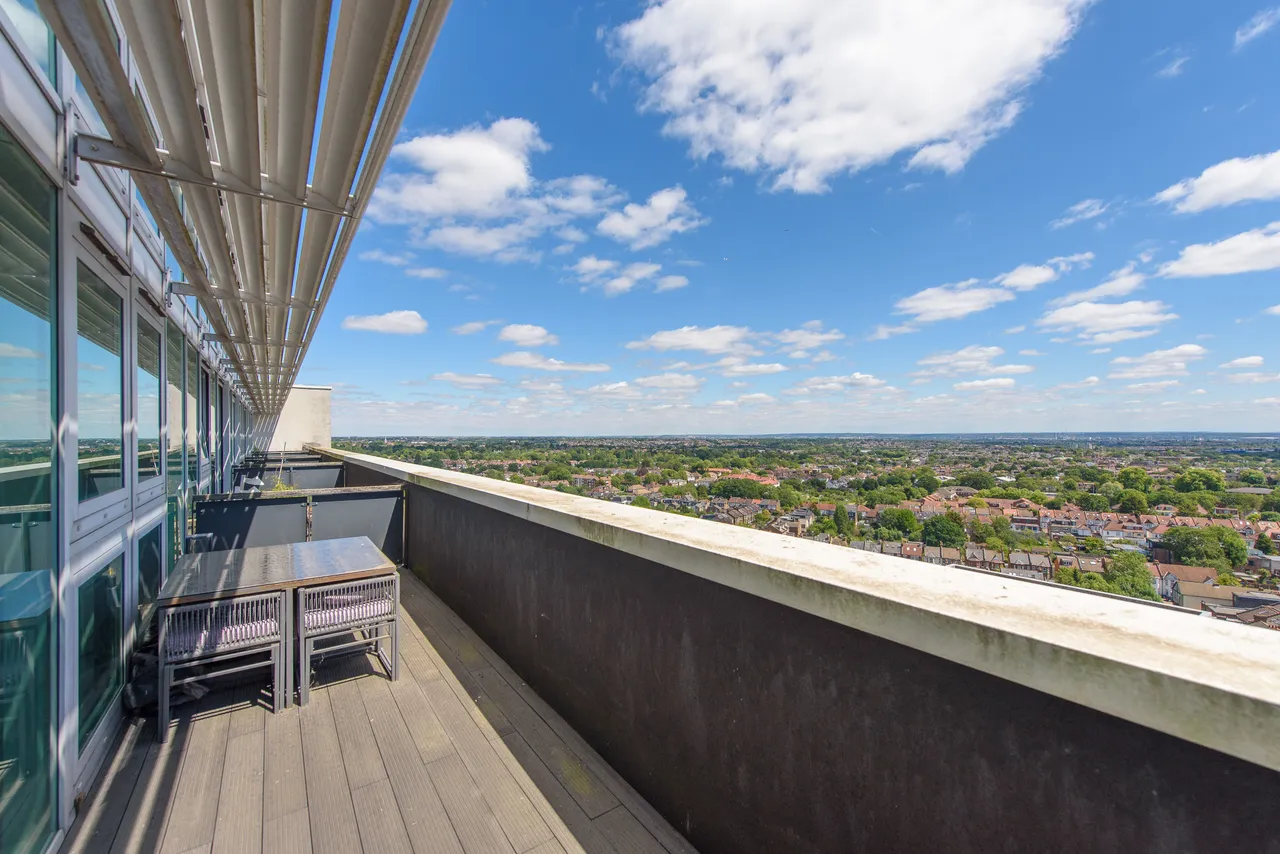 Flat 1514, 100 Kingsway, London, photo 3