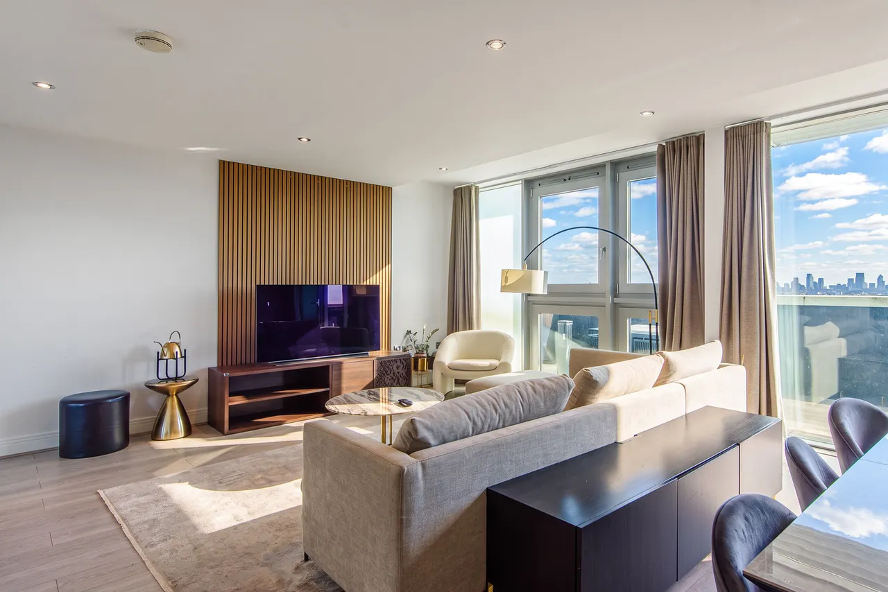 Flat 1514, 100 Kingsway, London, photo 2