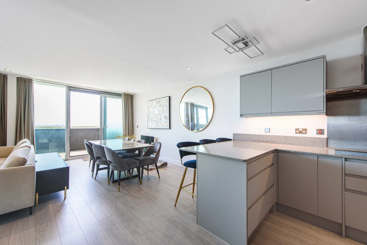 Flat 1514, 100 Kingsway, London, photo 5